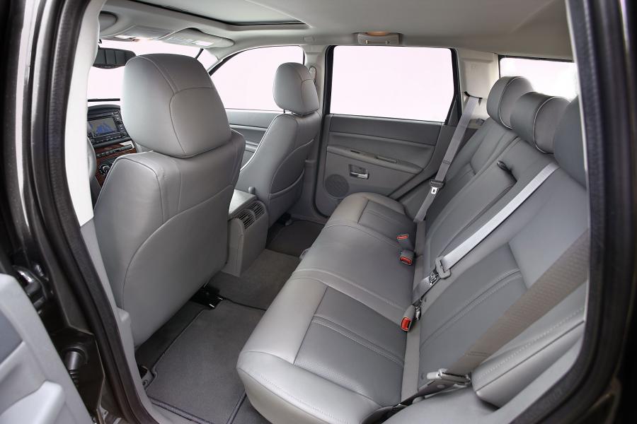  Jeep Grand Cherokee 2005 года  (фото 60 из 133)